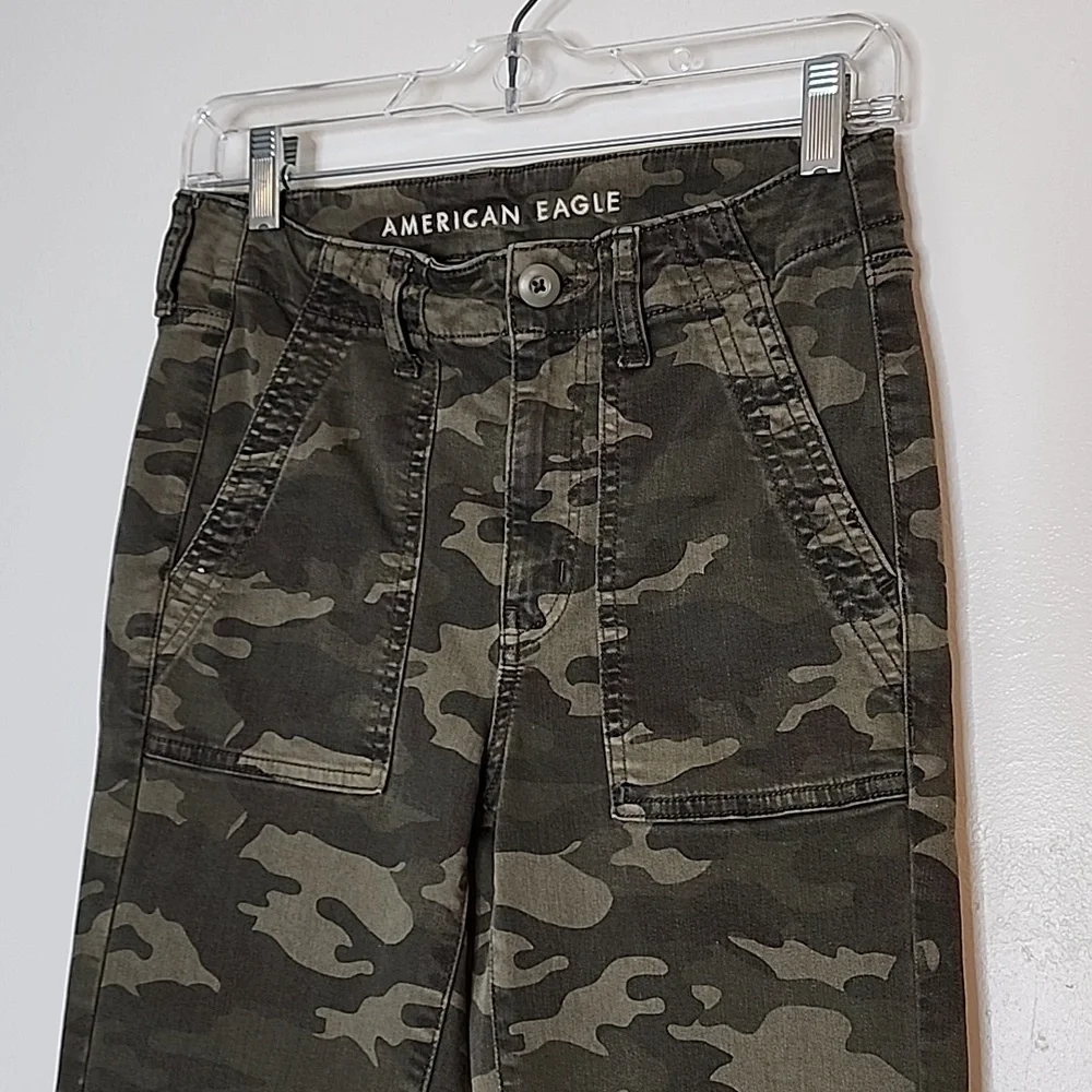 American Eagle Outfitters High Rise Camo Jeans Skinny Stretch Deep Pockets